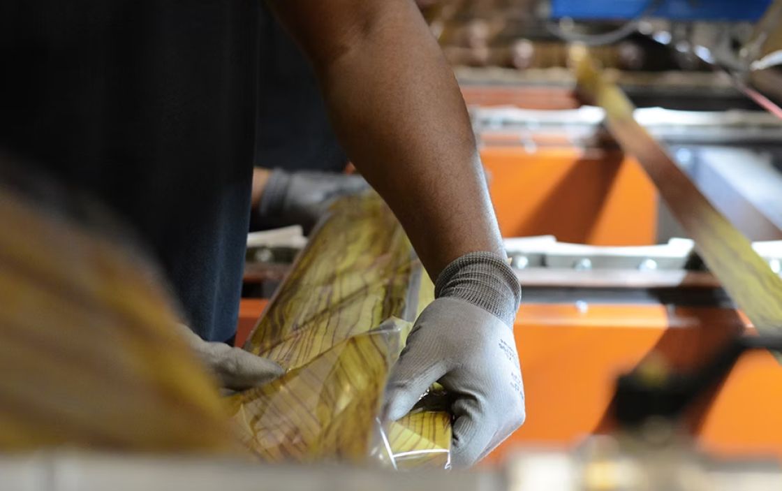 Wrapping an extrusion in sublimation film